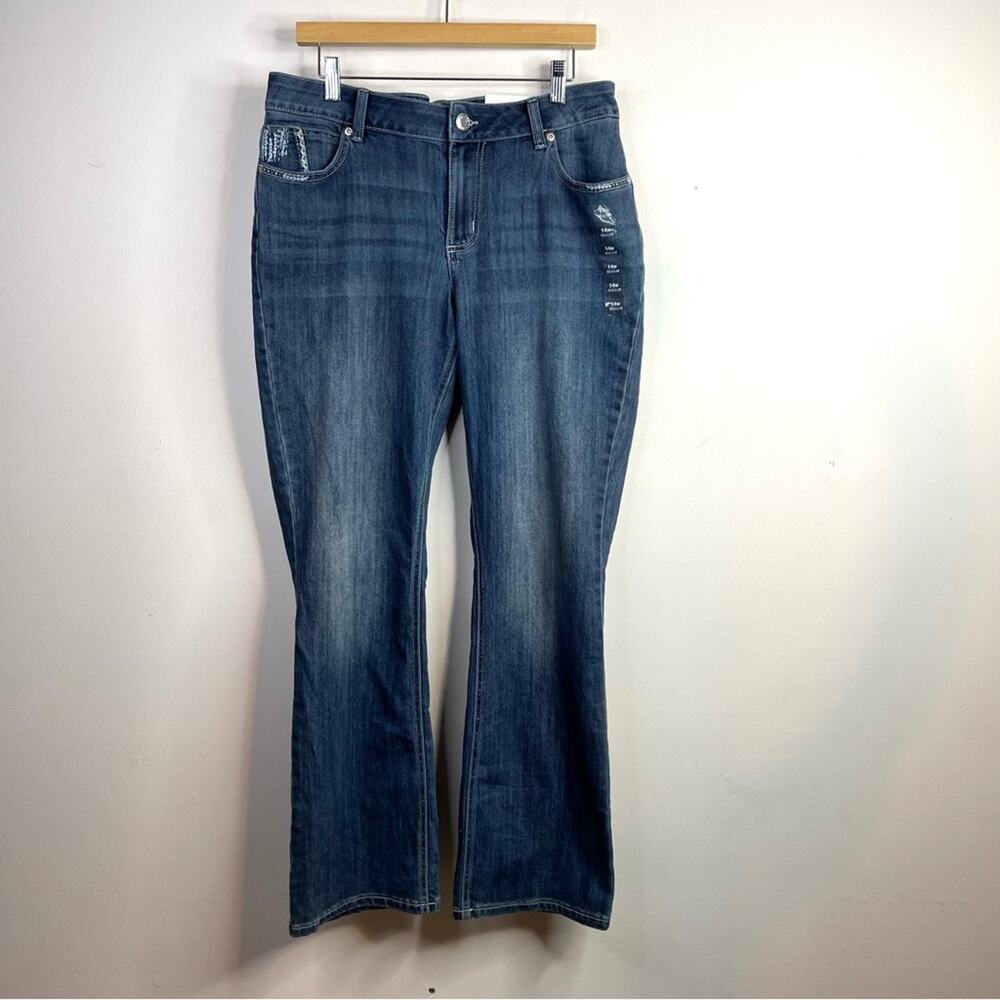 Maurices Mid Rise Boot cut denim flex Bling Embroidered Stretch jeans 14W 14 new